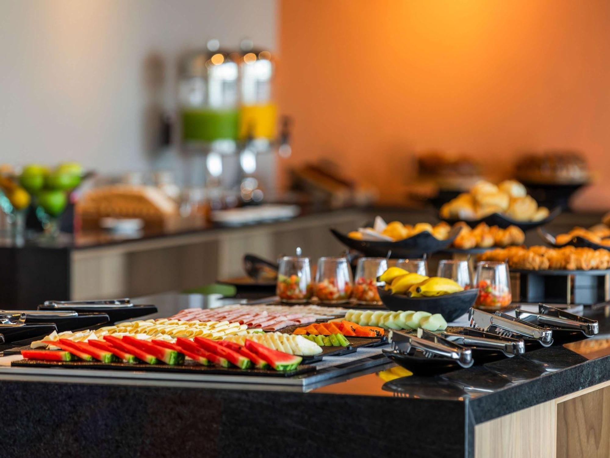 Ibis Tubarao Hotel ภายนอก รูปภาพ